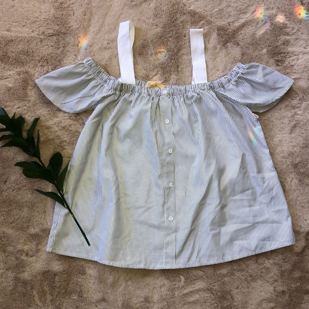 Love Notes Flutter Sleeve Top 🌿